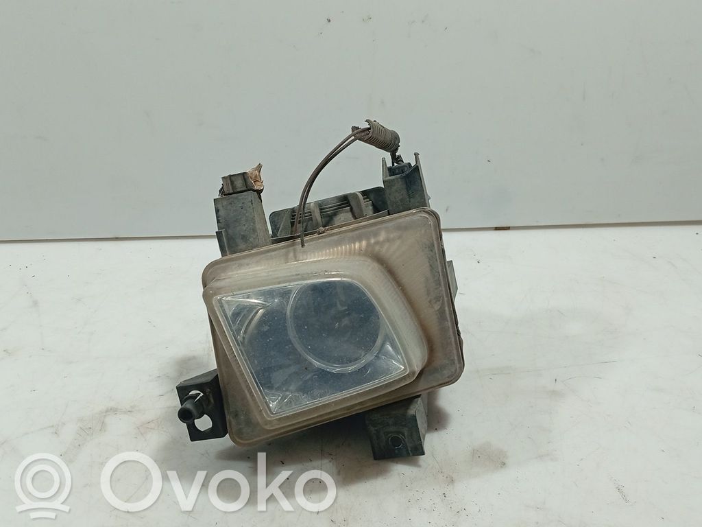 Luz de niebla delantera   6710038,93181410