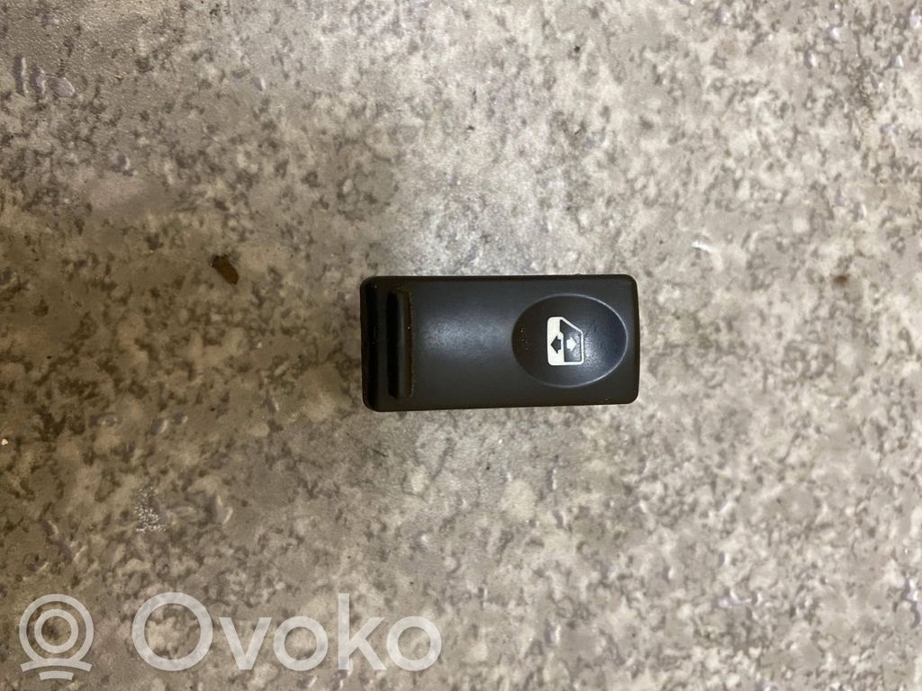 Renault Master II Quarter vent window switch 