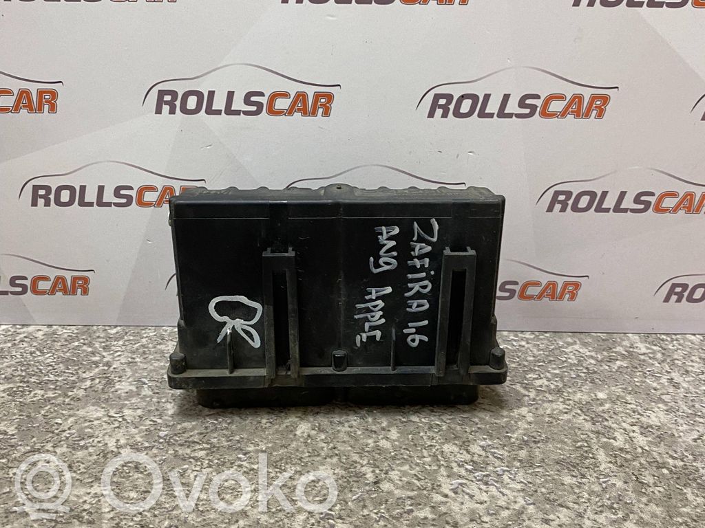 Opel Zafira A ABS relay 