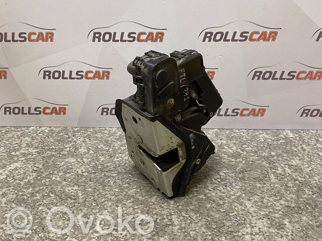 BMW 3 E46 Priekinė durų spyna 