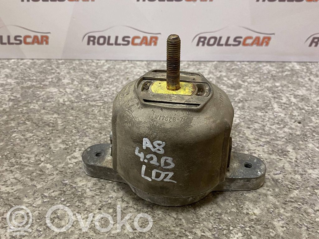 Audi A8 S8 D3 4E Engine mount bracket 