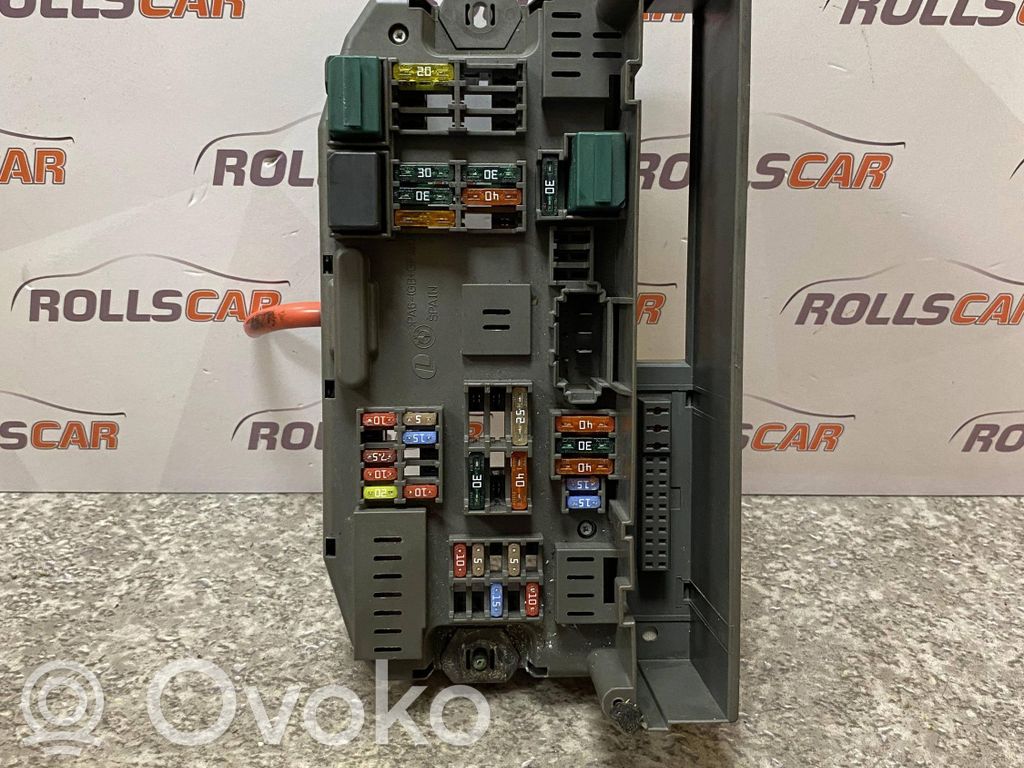BMW X5 E70 Fuse module 