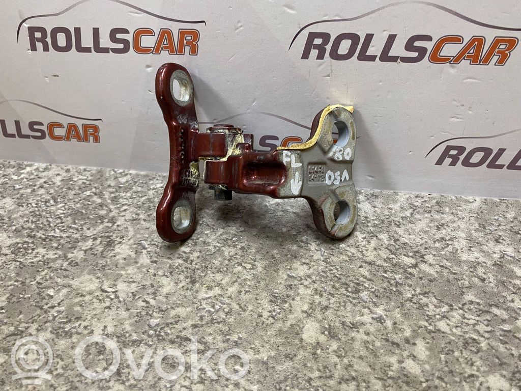 Volvo V50 Front door upper hinge 