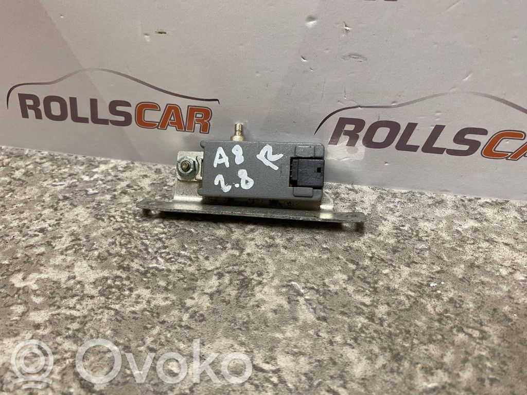Audi A8 S8 D2 4D Antenos stiprintuvas 