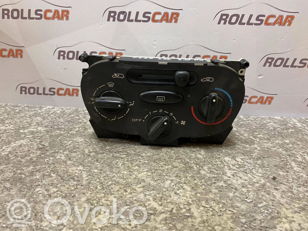 Peugeot 206 Climate control unit 