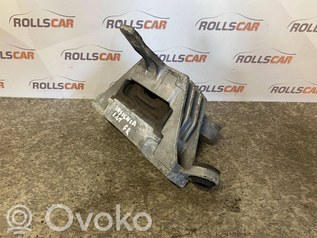 Opel Insignia A Engine mount bracket 