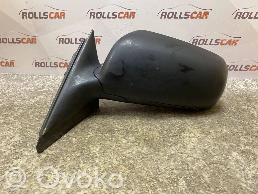 Audi A4 S4 B5 8D Front door electric wing mirror 