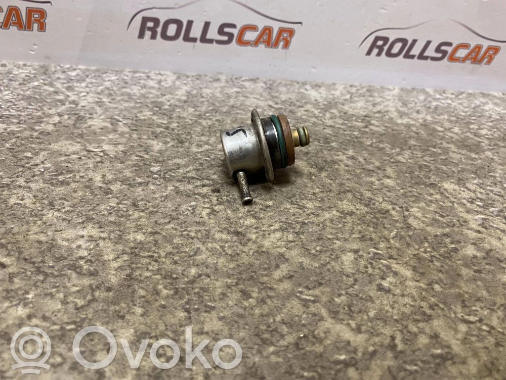 Audi A6 S6 C5 4B Czujnik ciśnienia paliwa 