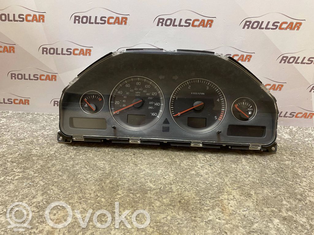 Volvo V70 Spidometrs (instrumentu panelī) 
