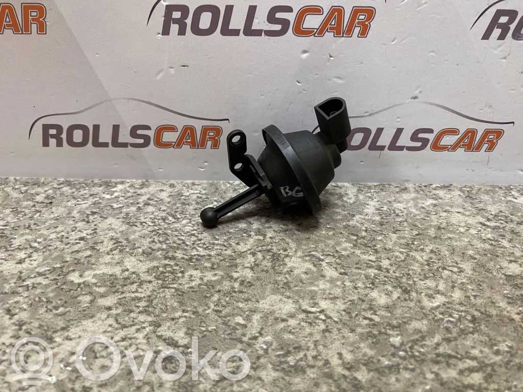 Audi A6 S6 C5 4B Válvula de vacío (Usadas) 