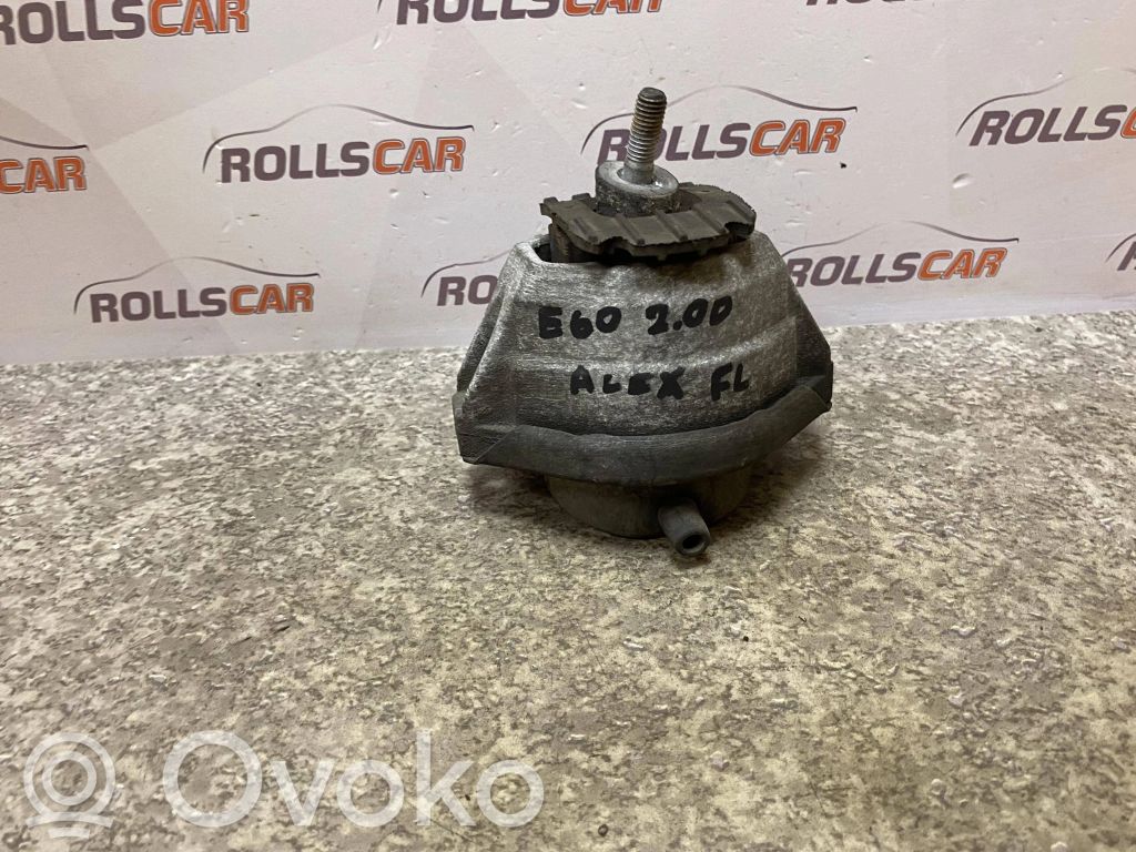 BMW 5 E60 E61 Engine mount bracket 