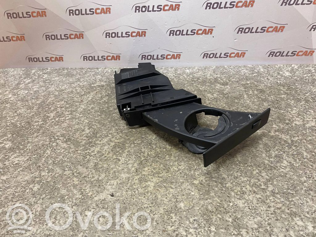 BMW 5 E60 E61 Держатель чашки 