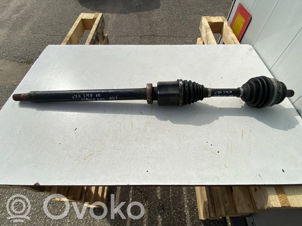 Volvo V70 Priekinis pusašis 