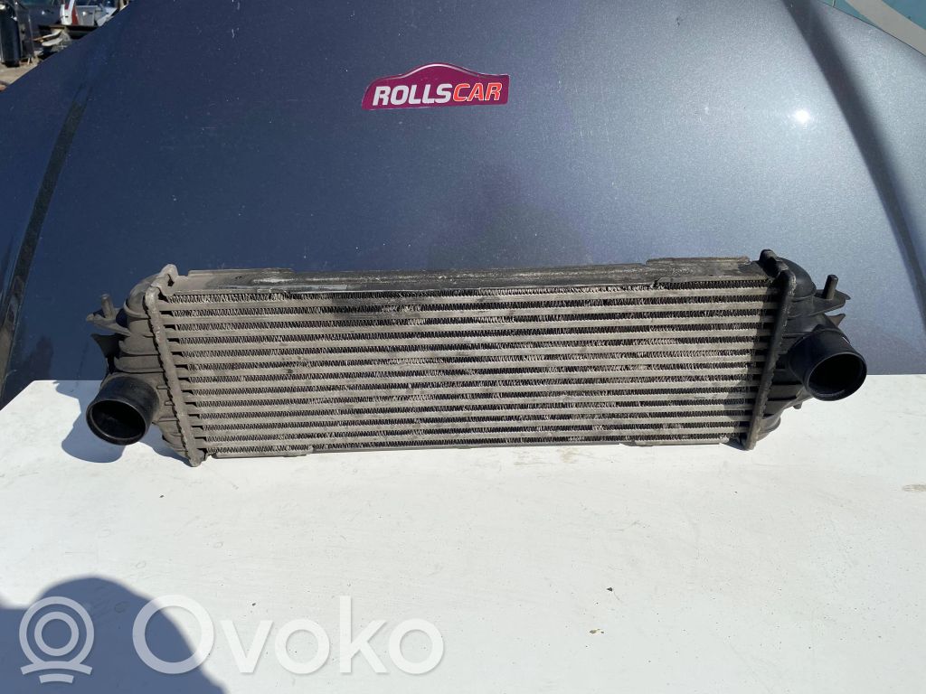 Opel Vivaro Intercooler air channel guide 