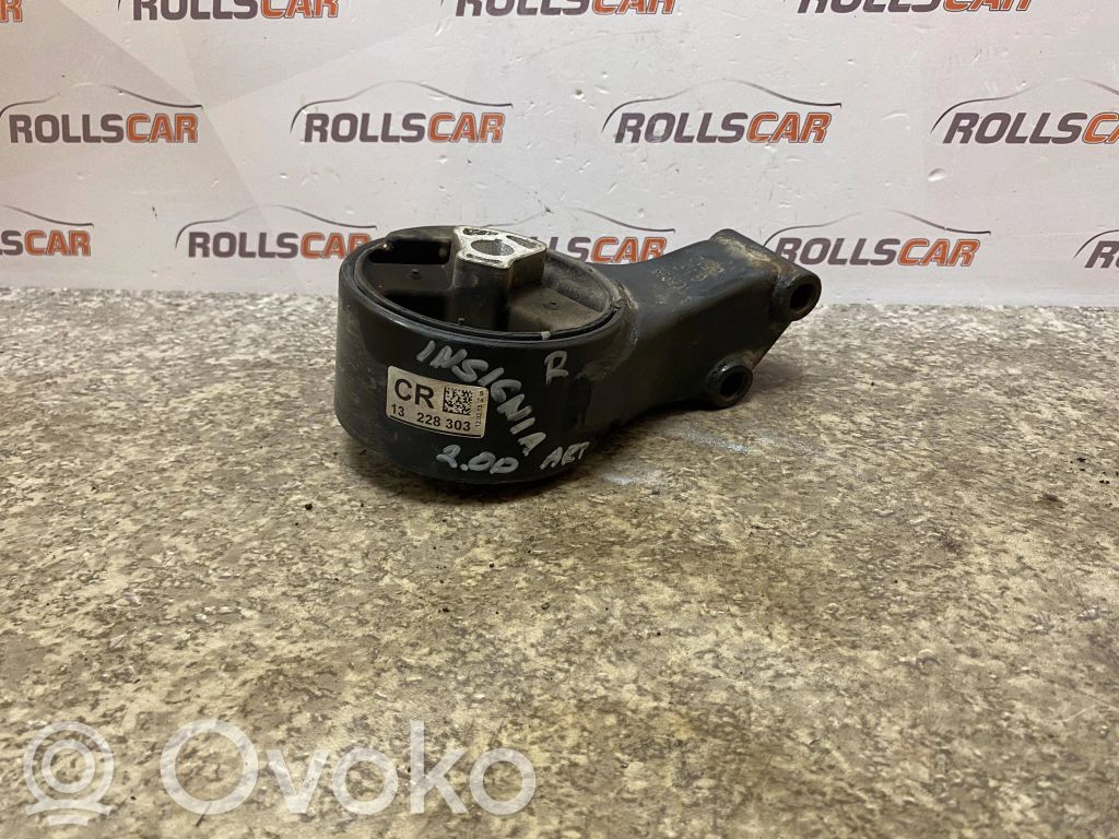 Opel Insignia A Engine mount bracket 