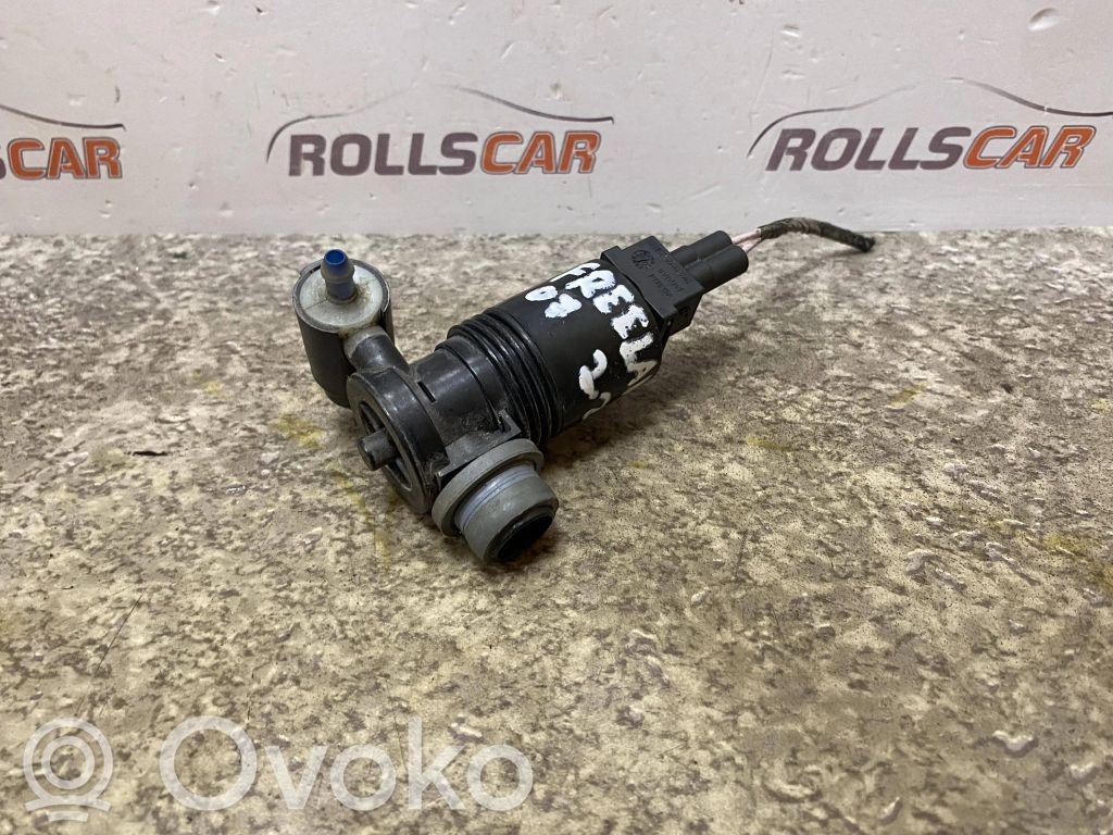 Land Rover Freelander 2 - LR2 Windscreen/windshield washer pump 