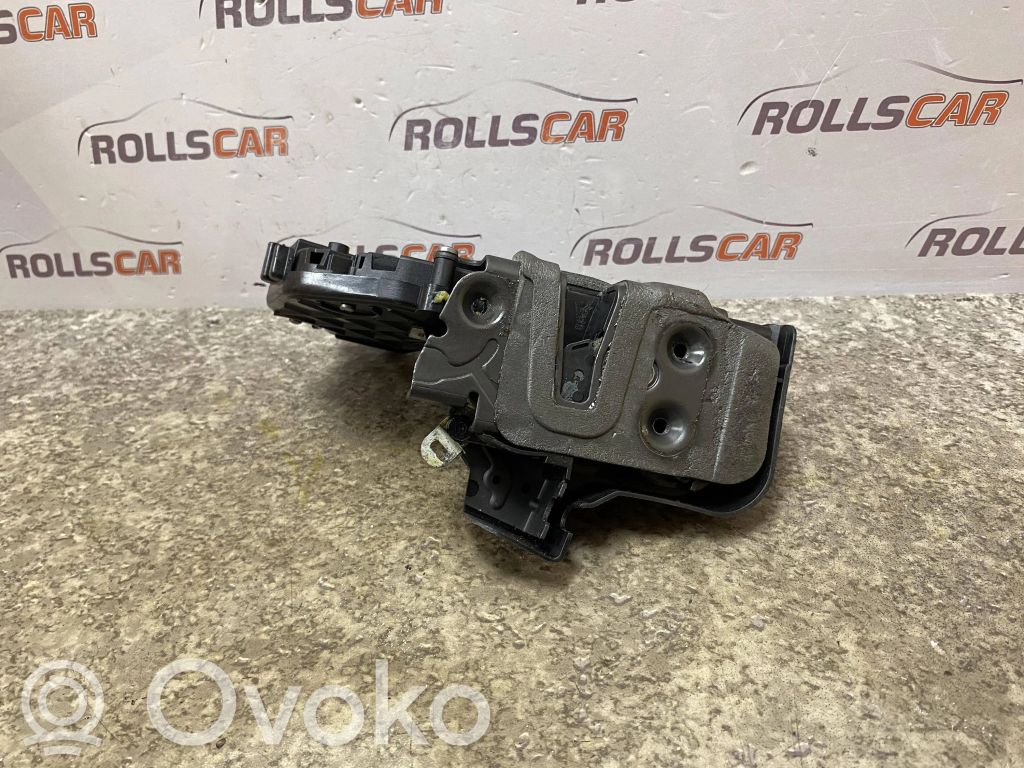 Zamek drzwi przednich   6W8A21812AF