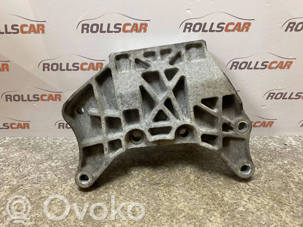 Land Rover Freelander 2 - LR2 Gearbox mounting bracket 