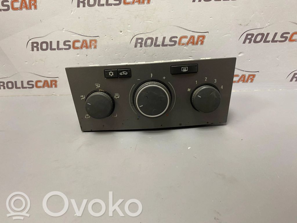 Opel Astra H Climate control unit 