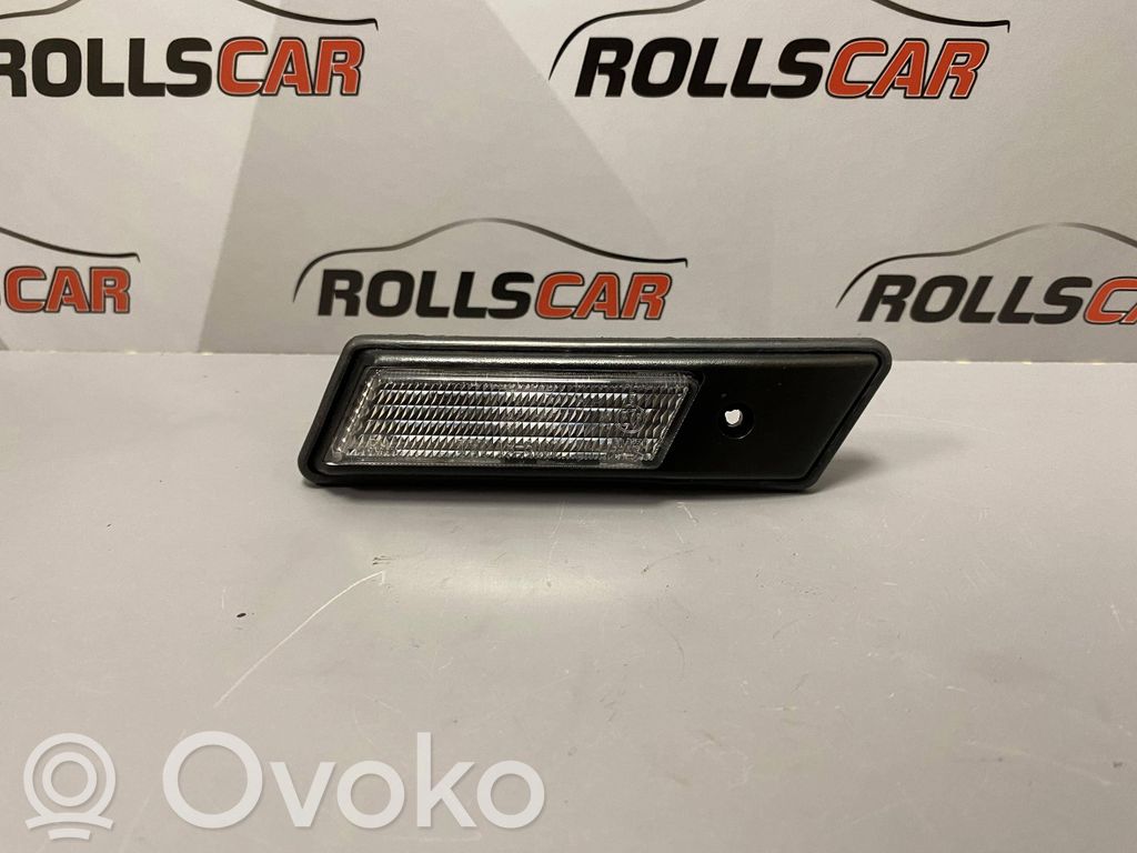BMW 5 E34 Sparno posūkio žibintas 