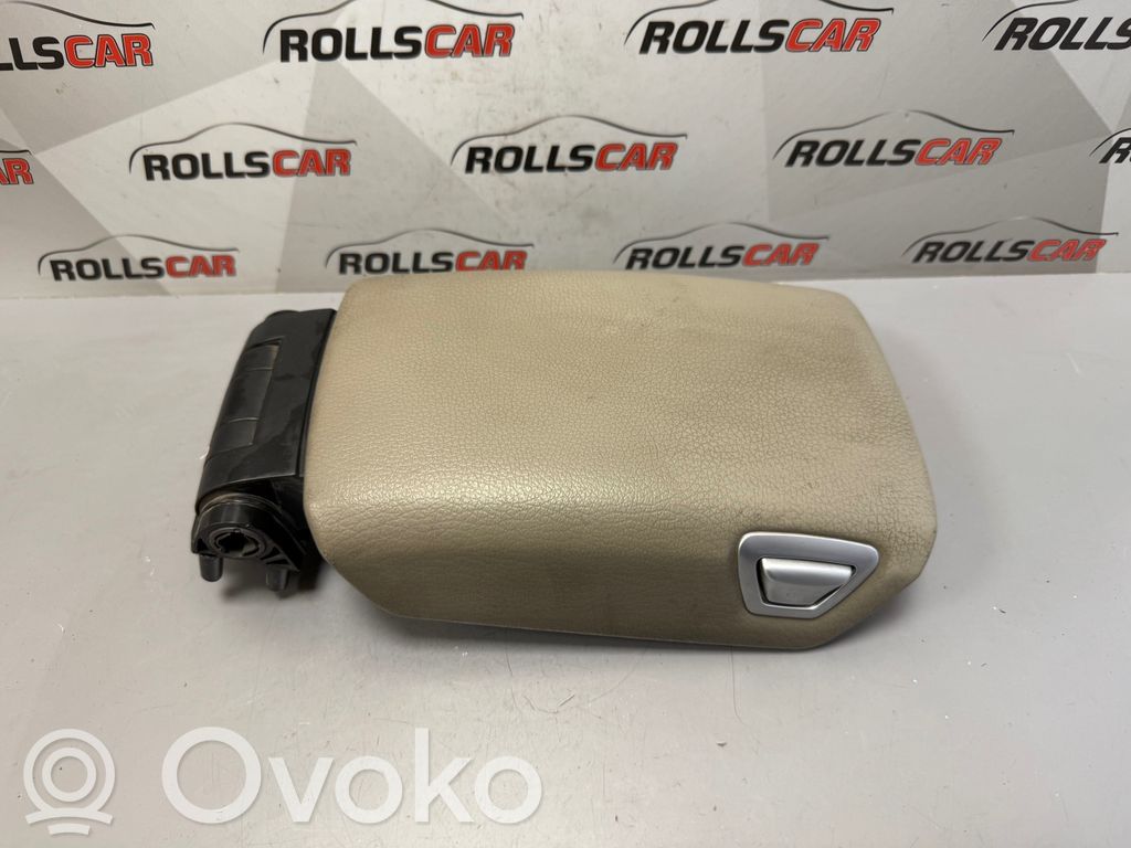 Volvo V70 Reposabrazos 