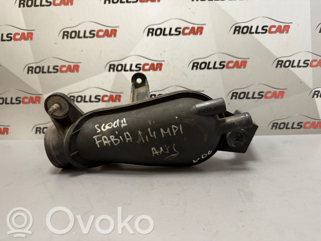 Rura / Wąż dolotowy powietrza   047129654B