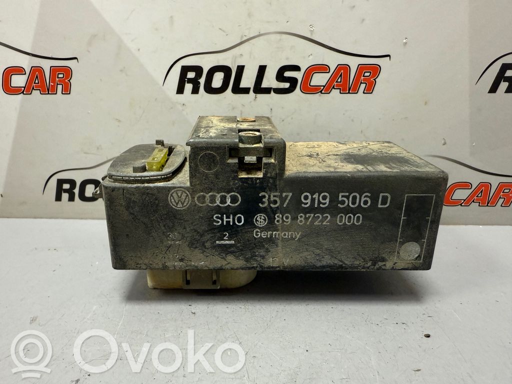 Volkswagen Golf III Coolant fan relay 