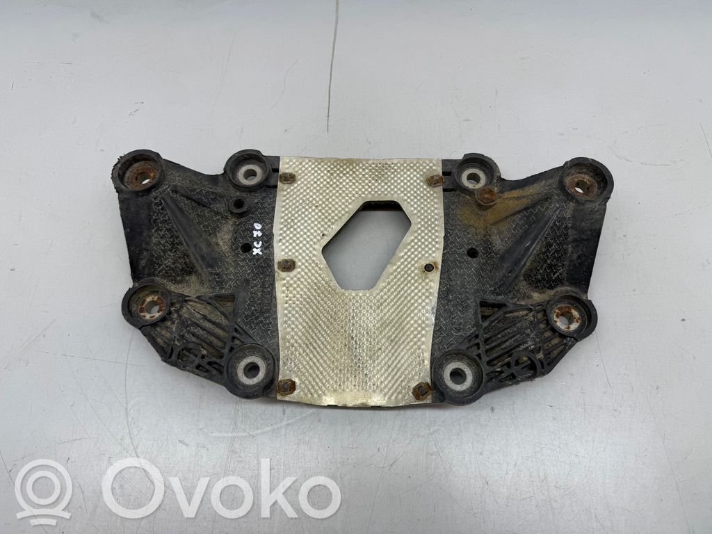Volvo XC70 Placa protectora del centro/medio 
