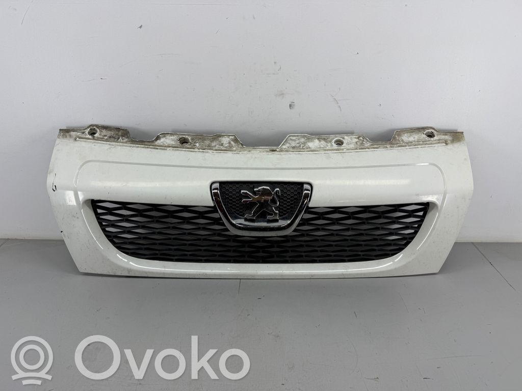 Peugeot Boxer Front bumper upper radiator grill 