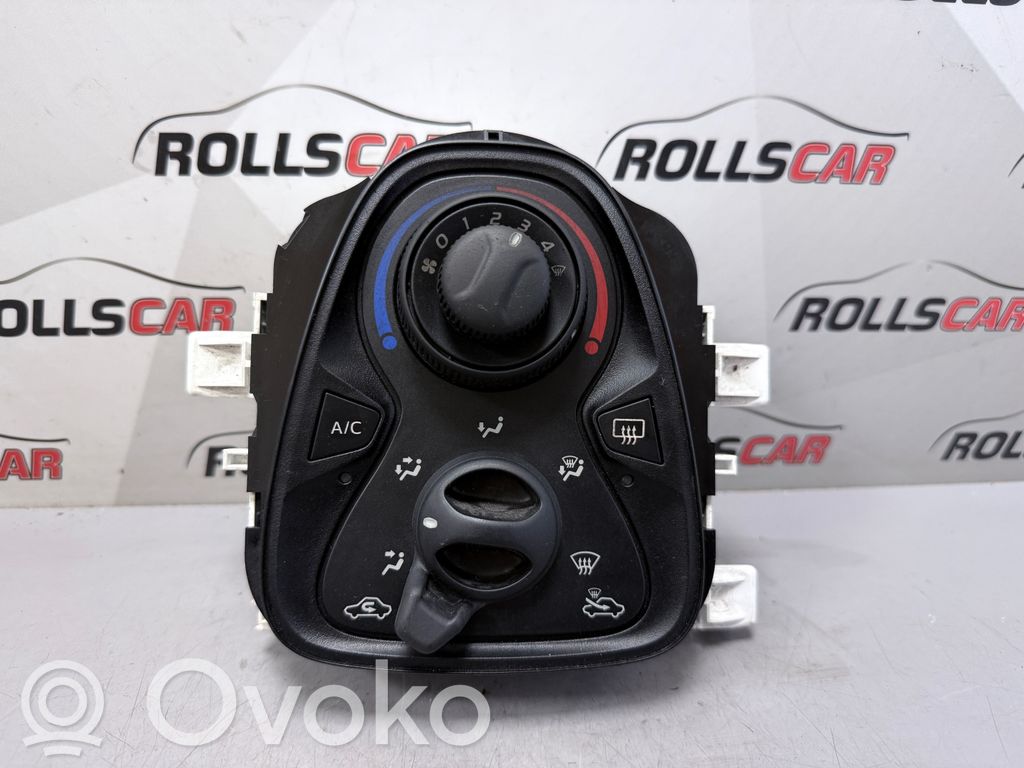 Toyota Aygo AB40 Climate control unit 