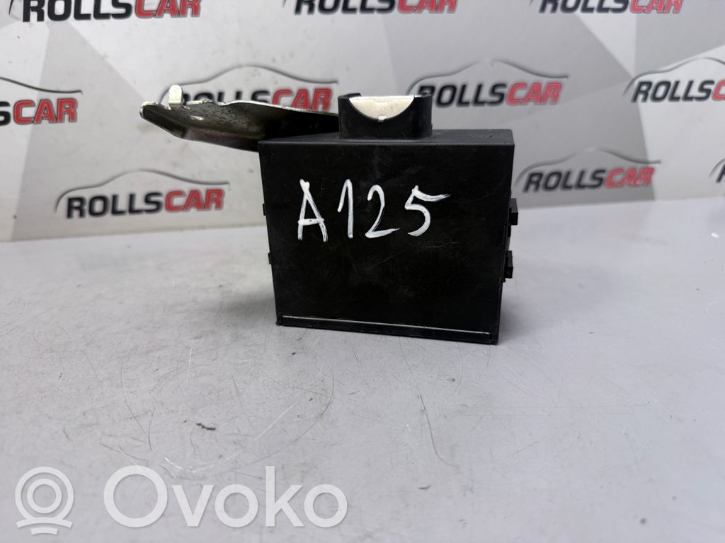 Toyota Aygo AB10 Door central lock control unit/module 