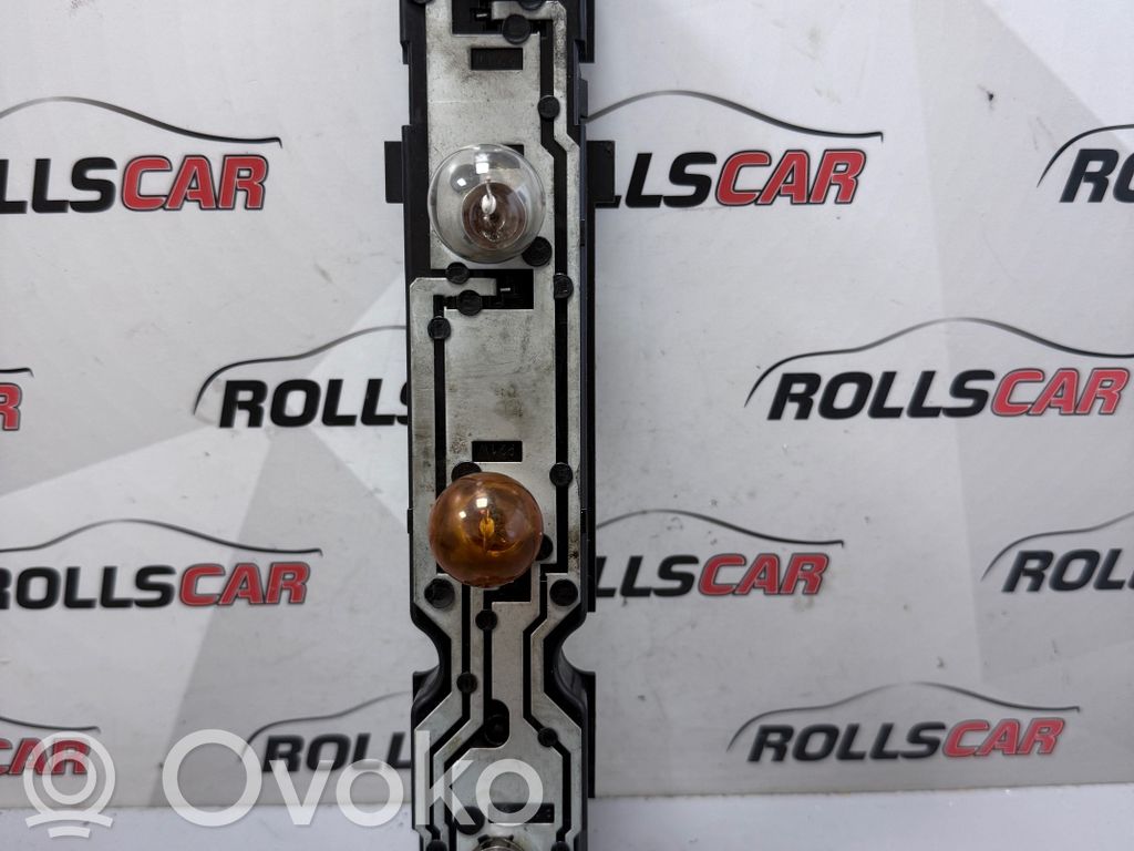 Ford Transit Aizmugures spuldzes vāka turētājs 