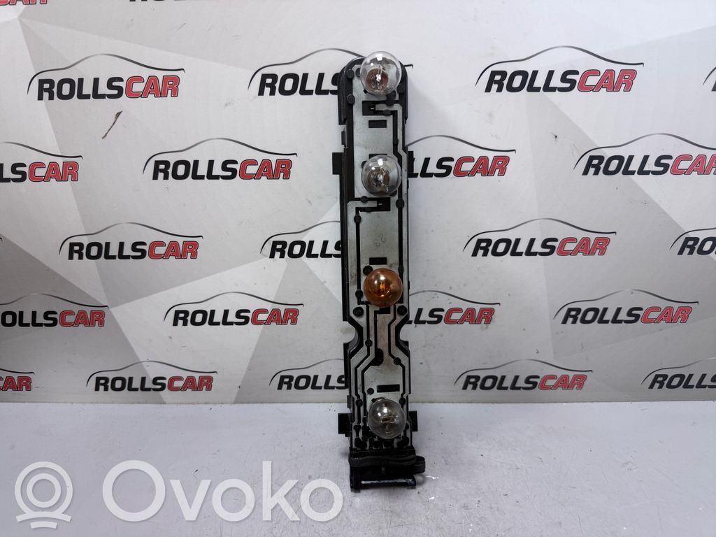 Ford Transit Aizmugures spuldzes vāka turētājs 