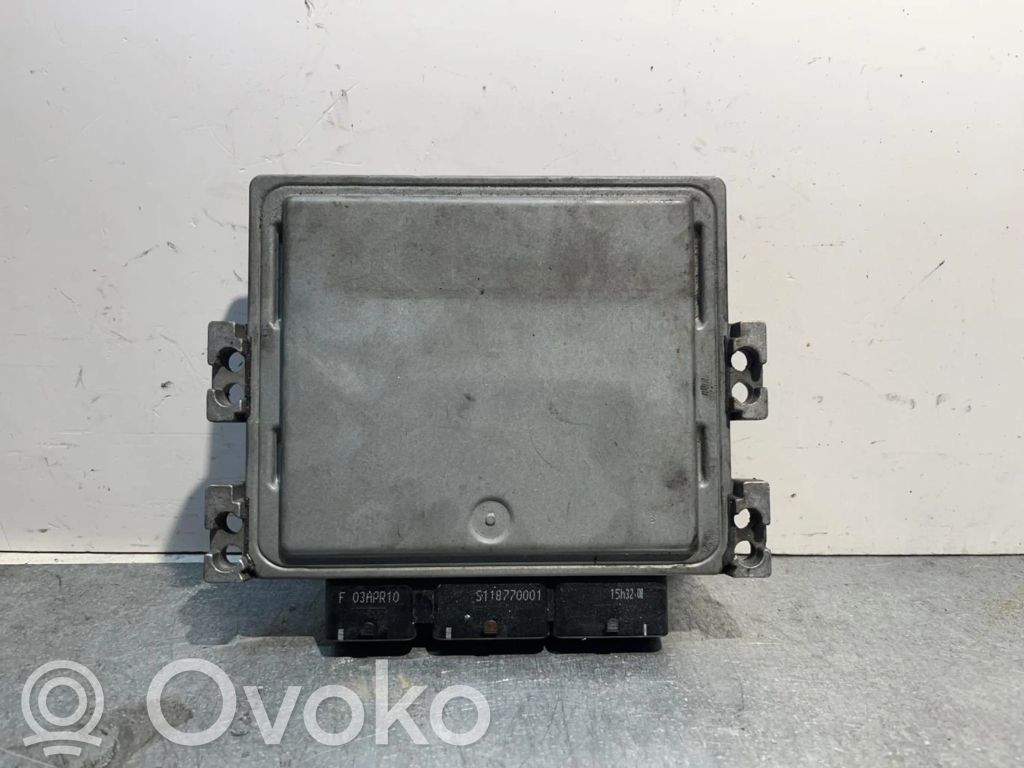 Engine control unit/module ECU   8201051836