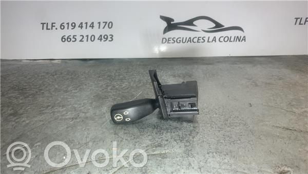 Comutator/buton multifuncțional   8373901
