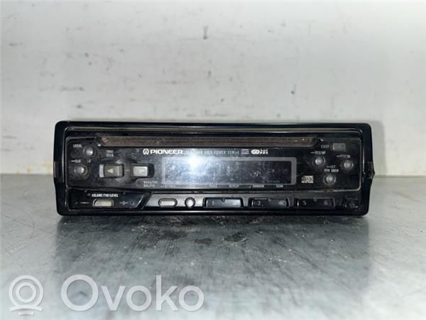 Radio / CD-Player / DVD-Player / Navigation