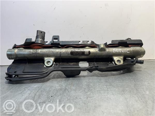 Rampa inyectora   445214078
