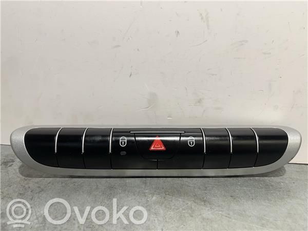 Smart ForTwo II Hazard light switch 