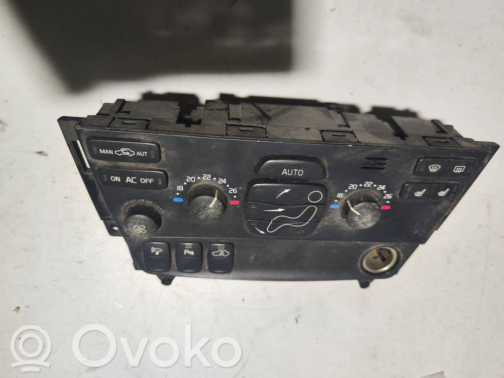 Volvo V70 Panel klimatyzacji 