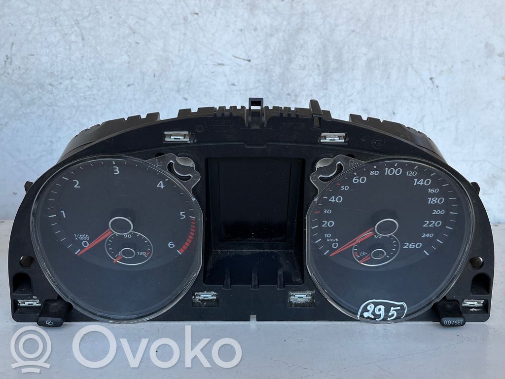 Volkswagen PASSAT B6 Tachimetro (quadro strumenti) 