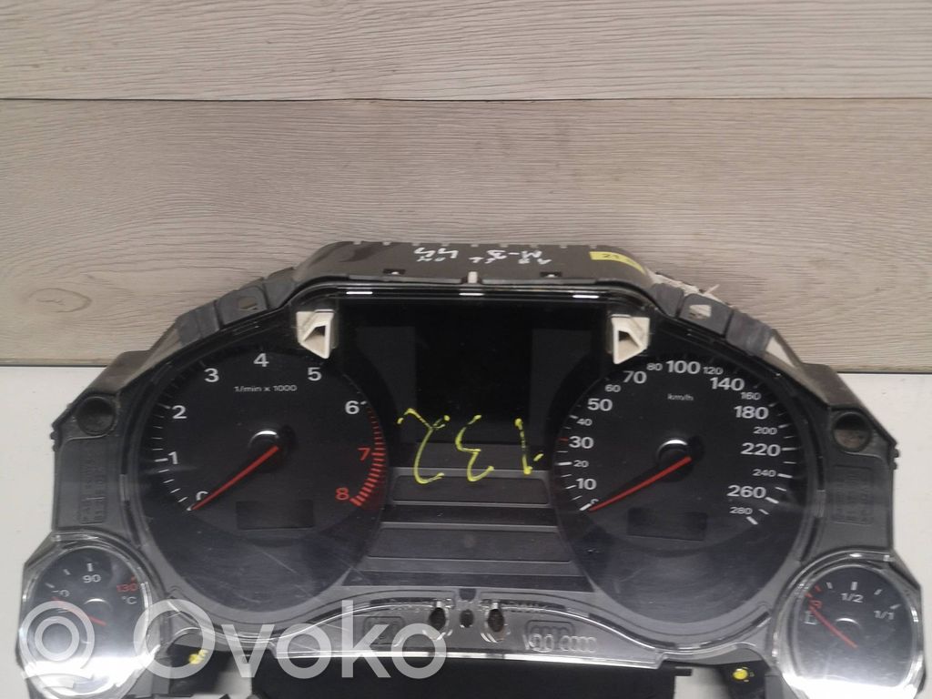 Audi A8 S8 D3 4E Speedometer (instrument cluster) 
