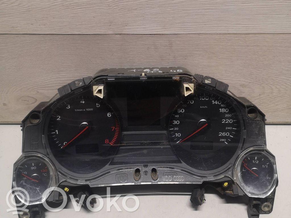Audi A8 S8 D3 4E Speedometer (instrument cluster) 