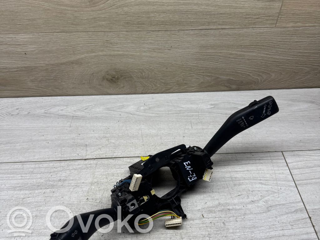 Volkswagen Golf VI Manetka / Przełącznik kierunkowskazów wycieraczek 