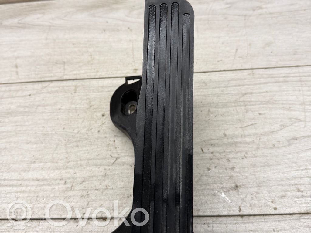 Volkswagen Caddy Pedał gazu / przyspieszenia 