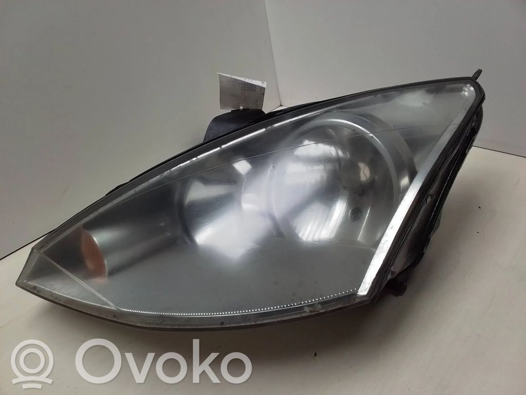 Ford Focus Headlight/headlamp 