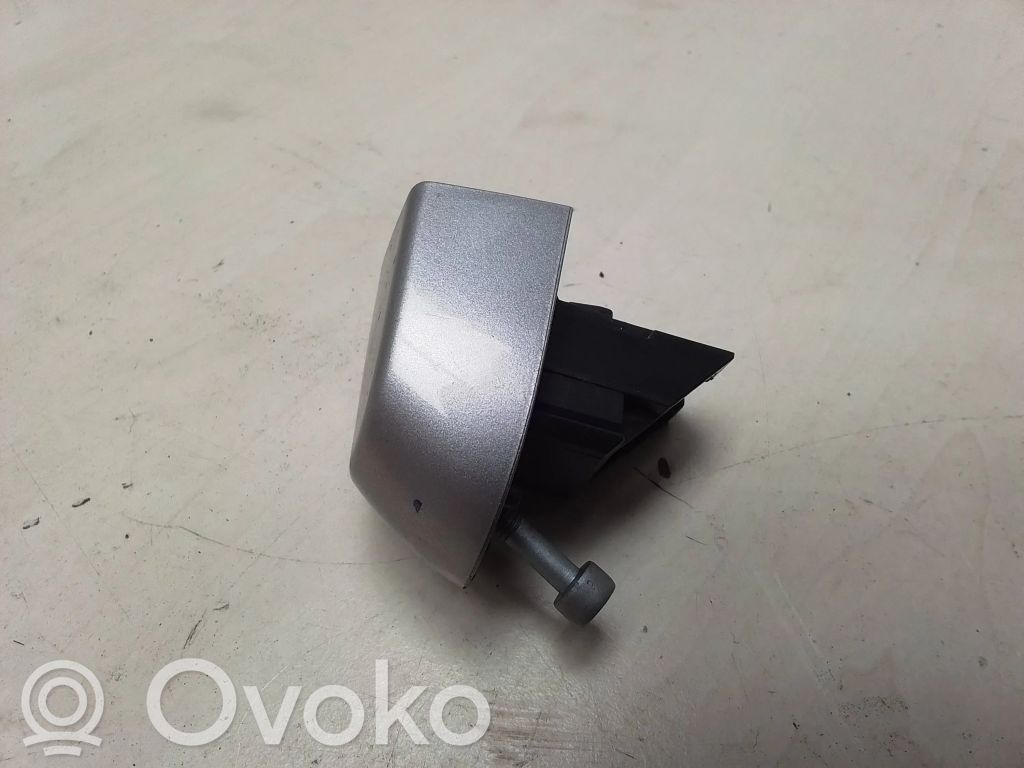 BMW X1 E84 Tapa manecilla puerta trasera 