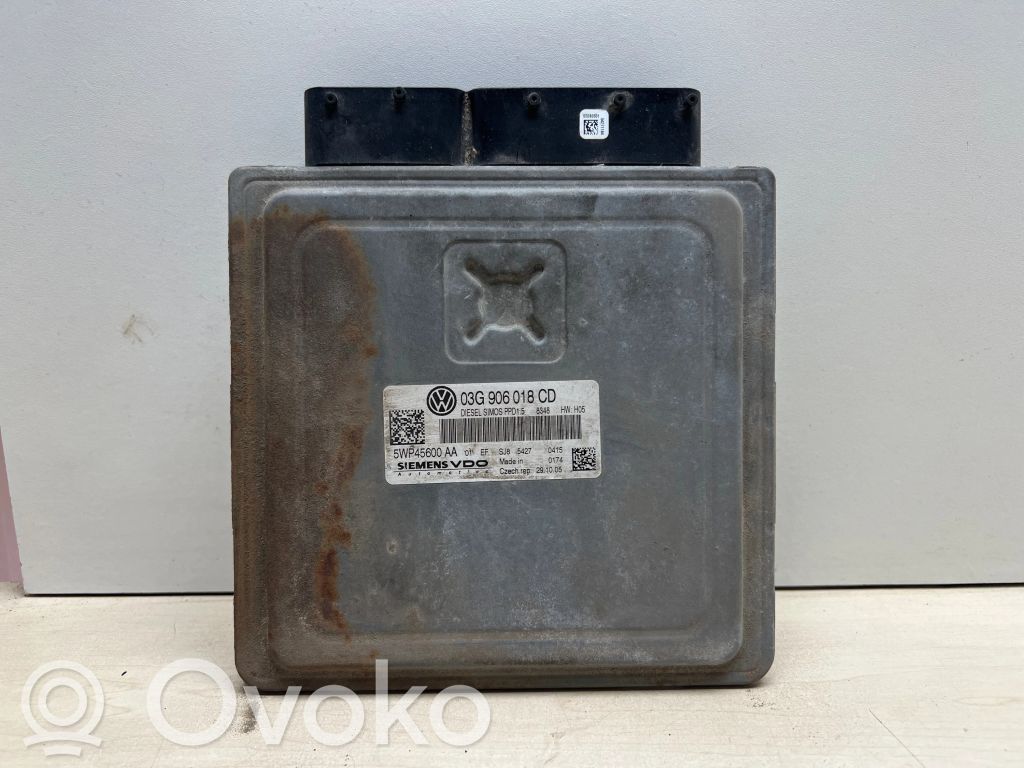 Volkswagen PASSAT B6 Engine control unit/module 
