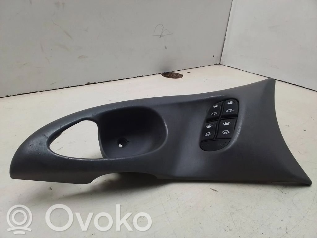 Ford Focus Electric window control switch 
