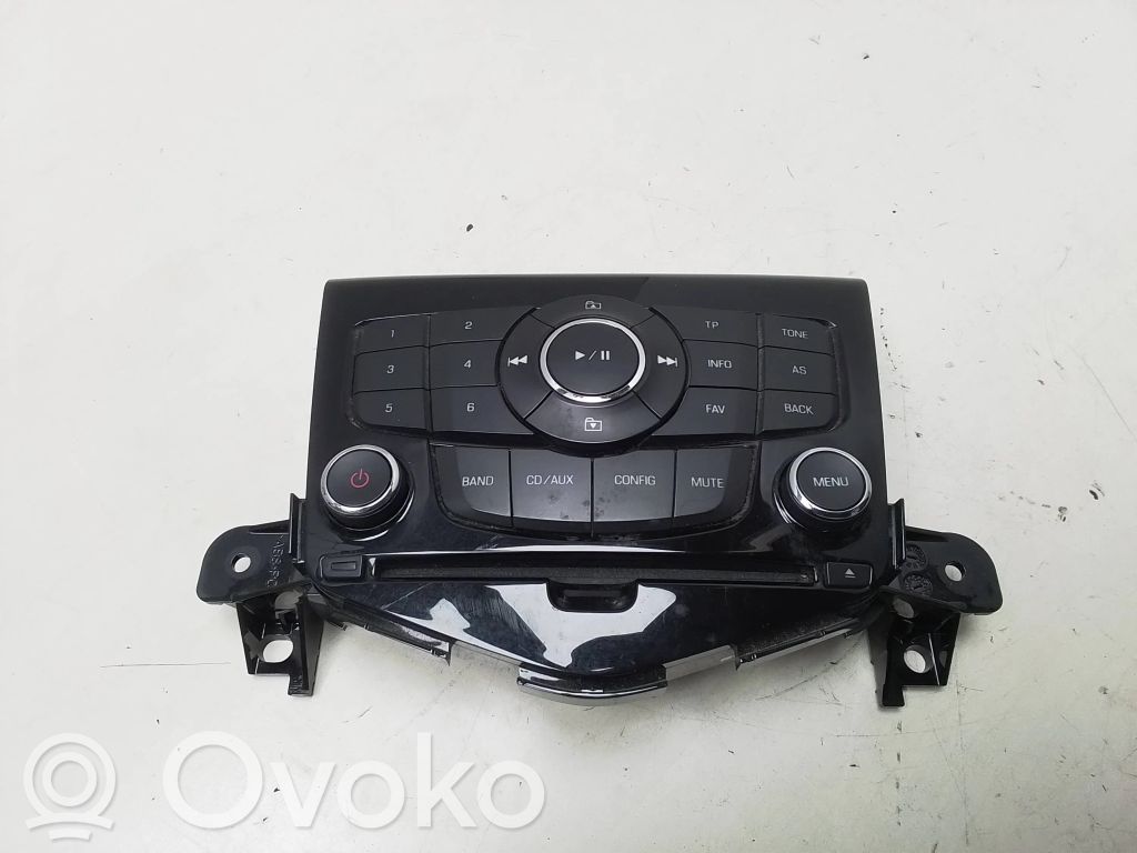 Chevrolet Cruze Panel / Radioodtwarzacz CD/DVD/GPS 