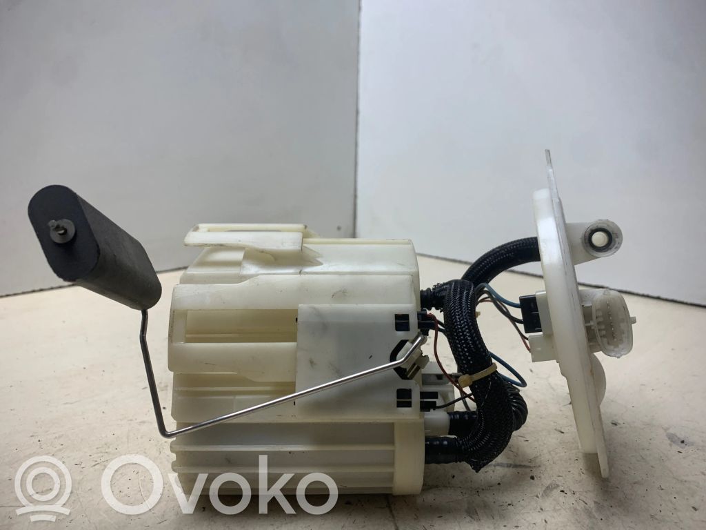 Opel Astra H Pompa paliwa w zbiorniku 